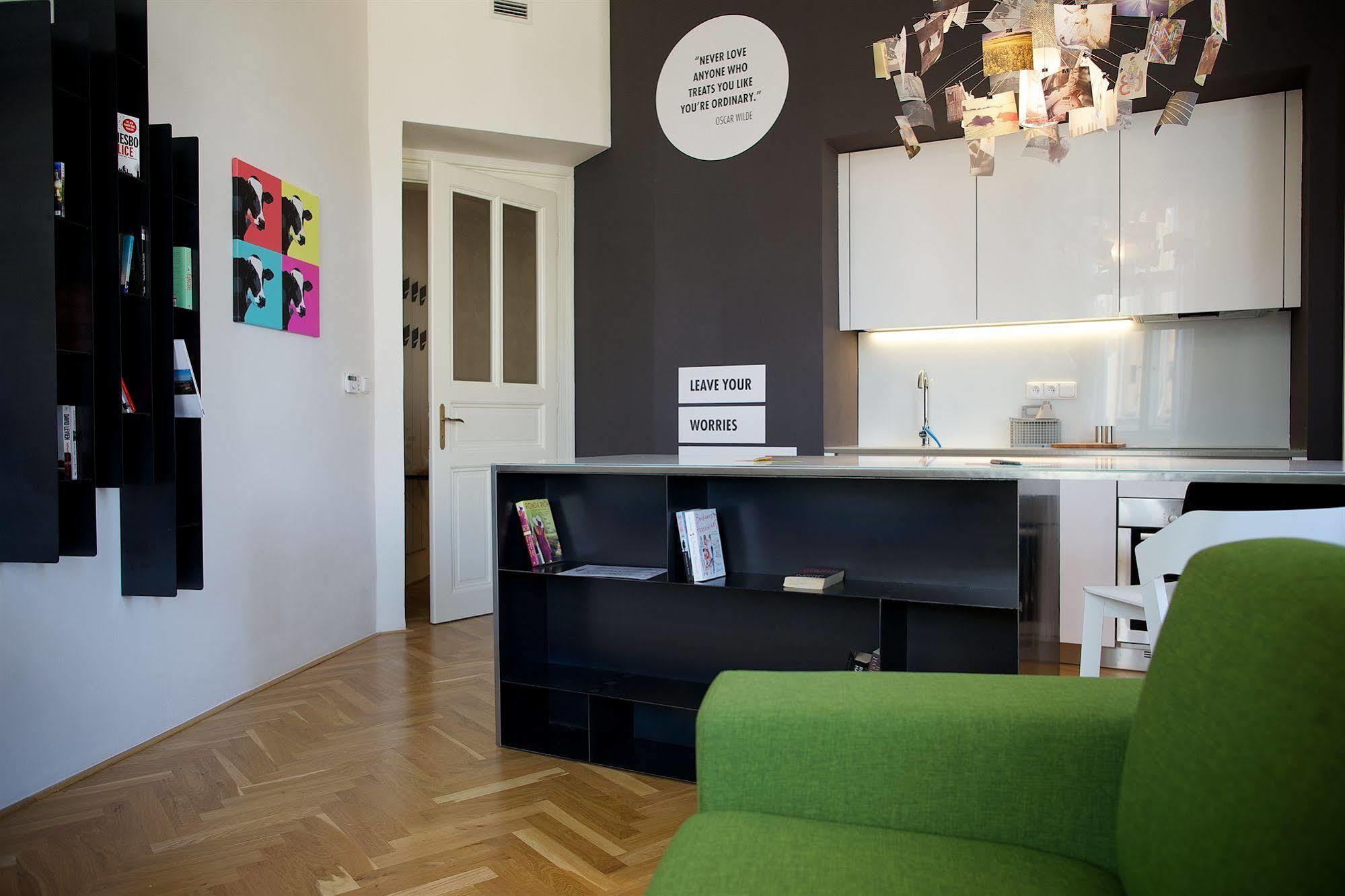 Mooo Downtown Aparthotel Πράγα Εξωτερικό φωτογραφία